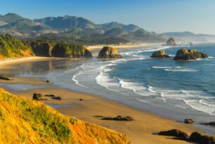 Exploring the Hidden Gems of the Oregon Coast: A Road Trip to Remember